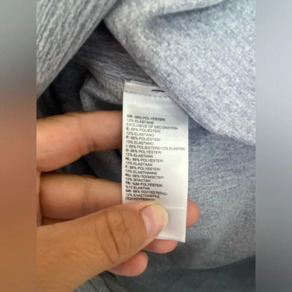 North Face getaway gray walking skirt Medium Hiking Outdoor Gorpcore Feminine - Picture 3 of 6